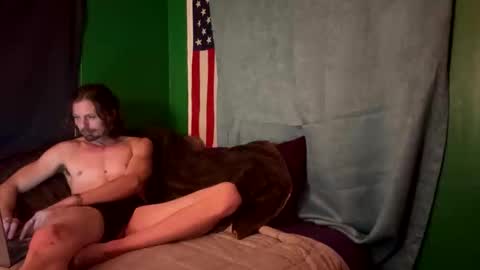 Snapshot of theonlyboi43ver chatting on December 3, 10:13 am theonlyboi43ver online show from December 3, 10:13 am