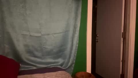 Snapshot of theonlyboi43ver chatting on December 4, 4:11 am theonlyboi43ver online show from December 4, 4:11 am