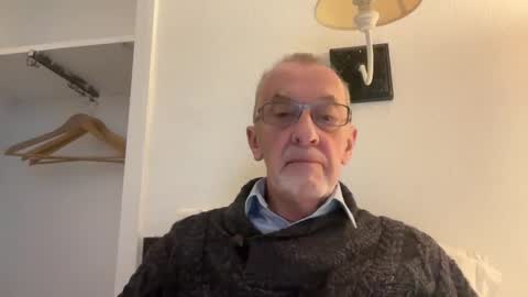 theowlandthe online show from December 10, 3:01 pm