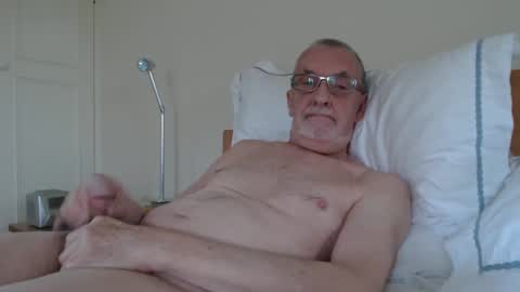 theowlandthe online show from January 13, 2:32 pm