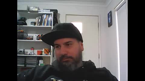 aussiebeard online show from October 1, 2:17 am