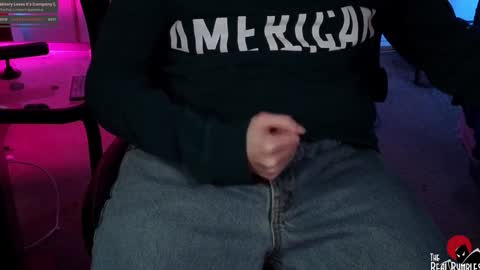 Snapshot of therealbumbles chatting on December 3, 5:23 pm Bumbles or B online show from December 3, 5:23 pm