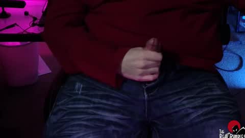 Snapshot of therealbumbles chatting on February 20, 6:46 pm Bumbles or B online show from February 20, 6:46 pm