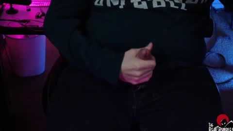 Snapshot of therealbumbles chatting on March 3, 3:31 pm Bumbles or B online show from March 3, 3:31 pm