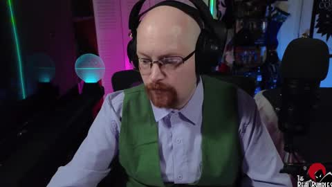 Snapshot of therealbumbles chatting on September 26, 3:16 pm Bumbles or B online show from September 26, 3:16 pm