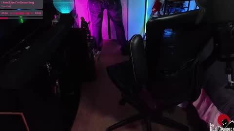 Snapshot of therealbumbles chatting on November 26, 6:31 pm Bumbles or B online show from November 26, 6:31 pm