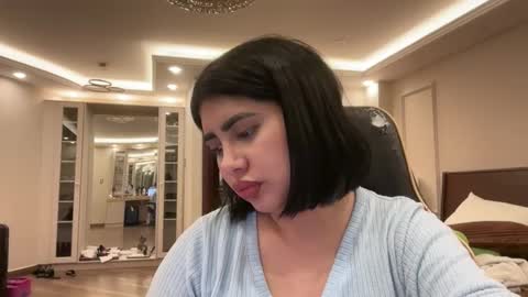 Snapshot of therealcamilabaddie chatting on October 19, 2:23 am therealcamilabaddie online show from October 19, 2:23 am