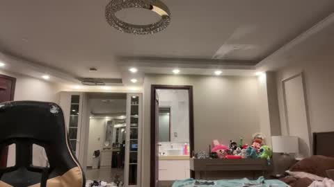 Snapshot of therealcamilabaddie chatting on November 16, 12:22 pm therealcamilabaddie online show from November 16, 12:22 pm