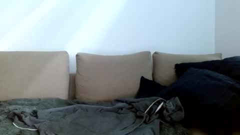 Snapshot of therealkingyoshi chatting on December 23, 6:27 pm Yoshi online show from December 23, 6:27 pm