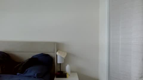 Yoshi online show from November 6, 7:04 pm