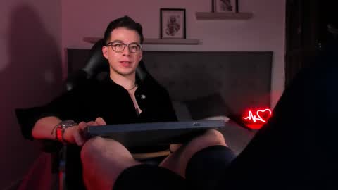     4th  online show from October 20, 6:41 pm