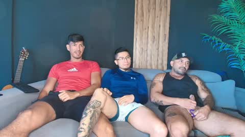 thestraightroom online show from April 1, 1:41 pm