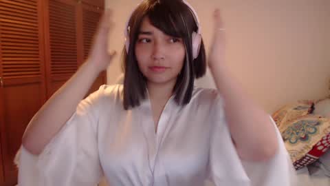 Snapshot of thetalkingbutt chatting on December 20, 8:01 pm Mai online show from December 20, 8:01 pm