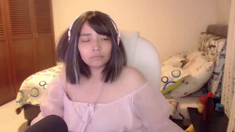 Snapshot of thetalkingbutt chatting on March 12, 5:24 am Mai online show from March 12, 5:24 am