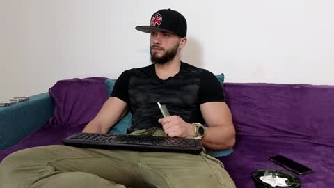 TheTopAlex online show from December 3, 4:14 am