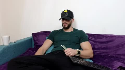 TheTopAlex online show from December 17, 8:01 am