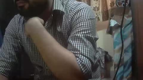Snapshot of theultimateboss chatting on October 27, 10:19 am theultimateboss online show from October 27, 10:19 am