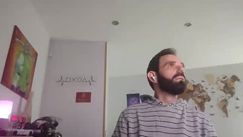 Snapshot of thewitcher69_ chatting on December 5, 9:28 pm thewitcher69_ online show from December 5, 9:28 pm