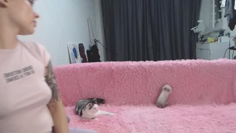 theysaidimcute online show from October 20, 8:42 pm