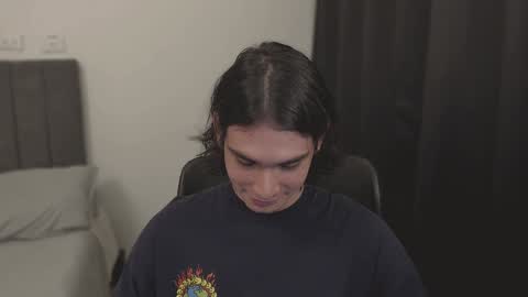 Snapshot of thiaan__ chatting on December 4, 2:42 am thiaan__ online show from December 4, 2:42 am