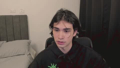 Snapshot of thiaan__ chatting on January 10, 12:59 am thiaan__ online show from January 10, 12:59 am