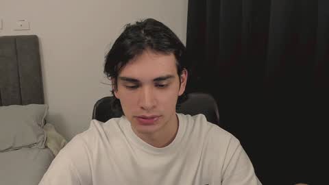 Snapshot of thiaan__ chatting on January 11, 5:20 am thiaan__ online show from January 11, 5:20 am