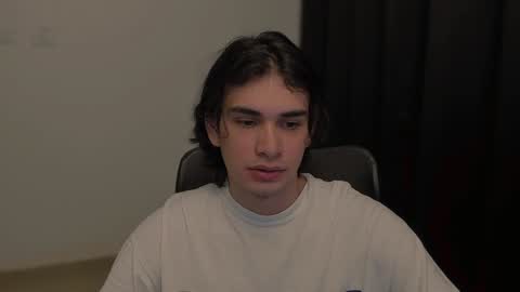 Snapshot of thiaan__ chatting on January 28, 1:50 am thiaan__ online show from January 28, 1:50 am