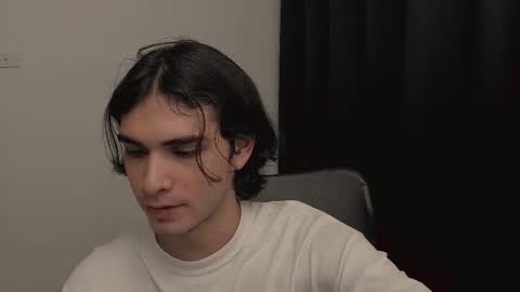 Snapshot of thiaan__ chatting on February 12, 1:41 am thiaan__ online show from February 12, 1:41 am