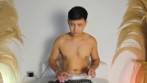 Thiago  online show from October 13, 6:41 pm