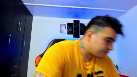 Snapshot of thiago_cp01 chatting on March 4, 9:29 am Thiago online show from March 4, 9:29 am