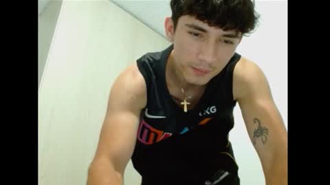 Snapshot of thiago_deseo69 chatting on October 18, 7:58 pm thiago_deseo69 online show from October 18, 7:58 pm