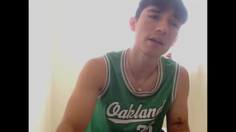 Snapshot of thiago_deseo69 chatting on December 22, 6:05 pm thiago_deseo69 online show from December 22, 6:05 pm