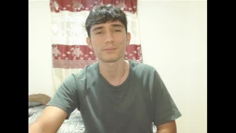 Snapshot of thiago_deseo69 chatting on February 17, 1:46 am thiago_deseo69 online show from February 17, 1:46 am