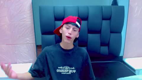 thiago_twink38 online show from January 14, 5:24 am