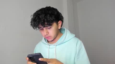 Snapshot of thiago_wc chatting on November 28, 6:32 pm Thiago online show from November 28, 6:32 pm