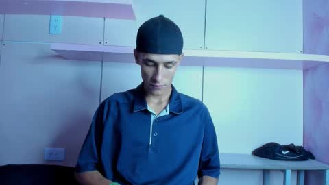 Snapshot of thiagoduarte_ chatting on February 28, 11:44 am Thiago online show from February 28, 11:44 am