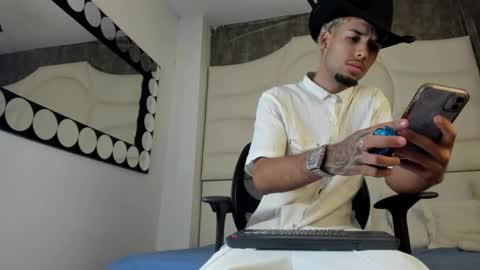 Snapshot of thiagoferreti_ chatting on September 9, 3:28 am ThiagoFerreti online show from September 9, 3:28 am