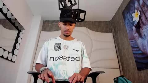 Snapshot of thiagoferreti_ chatting on October 4, 3:59 am ThiagoFerreti online show from October 4, 3:59 am