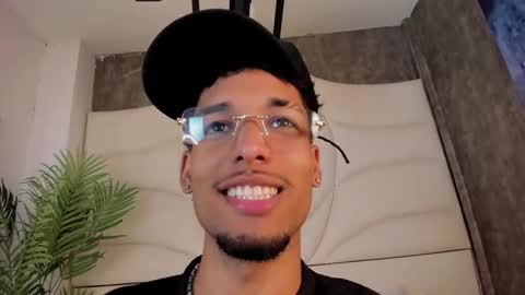 Snapshot of thiagoferreti_ chatting on October 14, 3:29 am ThiagoFerreti online show from October 14, 3:29 am