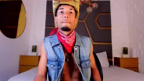 Snapshot of thiagoferreti_ chatting on November 18, 7:29 pm ThiagoFerreti online show from November 18, 7:29 pm