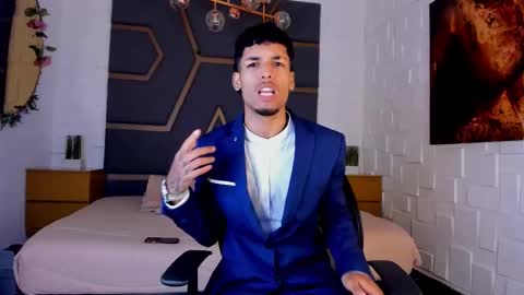 Snapshot of thiagoferreti_ chatting on November 28, 8:55 pm ThiagoFerreti online show from November 28, 8:55 pm