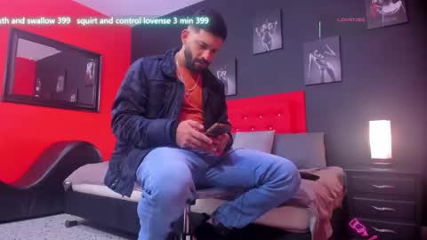 Snapshot of thiagomez17 chatting on November 15, 12:13 pm Thia Gomez online show from November 15, 12:13 pm