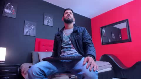 Snapshot of thiagomez17 chatting on November 21, 12:15 pm Thia Gomez online show from November 21, 12:15 pm