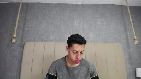 Thiago   online show from March 11, 11:04 pm