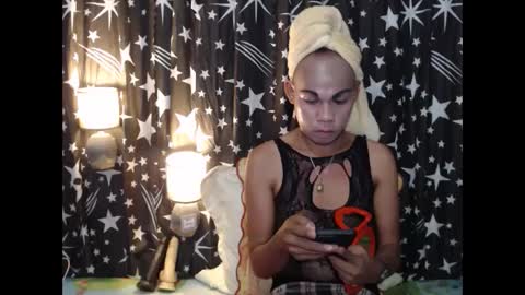 Snapshot of thick_bigcock13 chatting on December 22, 11:00 am gil online show from December 22, 11:00 am