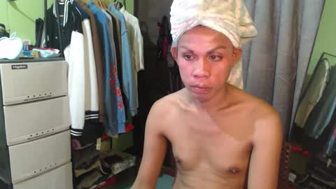 Snapshot of thick_bigcock13 chatting on October 5, 1:59 am gil online show from October 5, 1:59 am