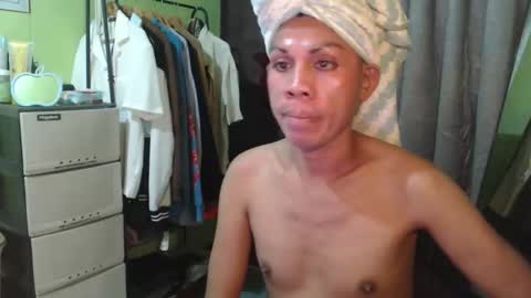 Snapshot of thick_bigcock13 chatting on October 8, 2:09 am gil online show from October 8, 2:09 am