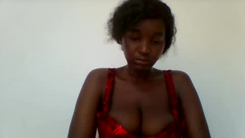 Snapshot of thick_eviey chatting on September 18, 7:21 am love online show from September 18, 7:21 am