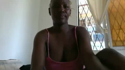 Snapshot of thick_jojo chatting on January 1, 11:38 am Call me Taliee online show from January 1, 11:38 am