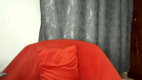 Snapshot of thick_jojo chatting on December 14, 3:01 am Call me Taliee online show from December 14, 3:01 am